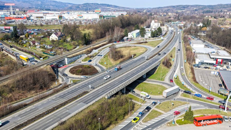 obrázek: Od 1. listopadu bude průjezdný most u Globusu na I/35. Po zimě začne druhá etapa oprav