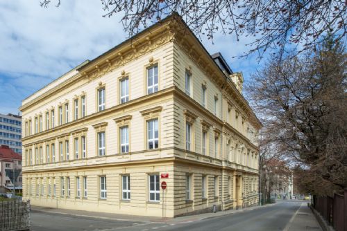 obrázek:Konec funkčního období pro 28 ředitelů škol: Kraj vyhlašuje nová výběrová řízení